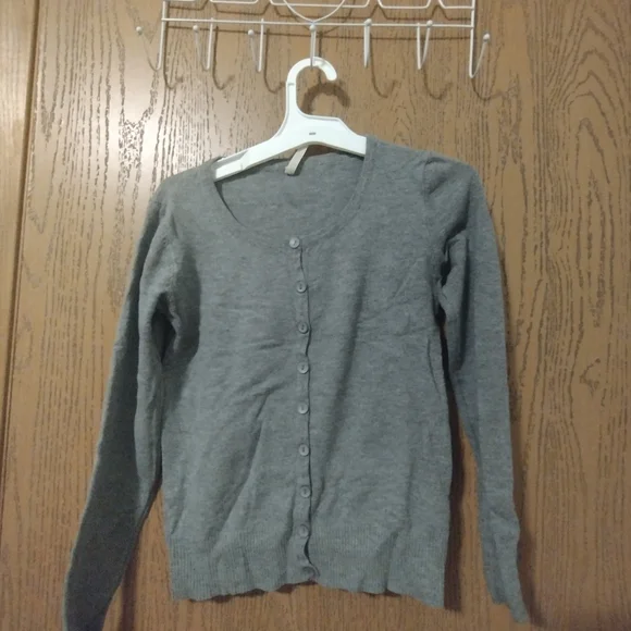 Gray Women's Sweater - Picture 6 of 7